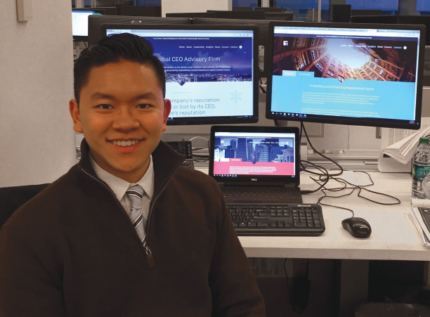 Cheng-En Wu ’19 at his desk in New York.