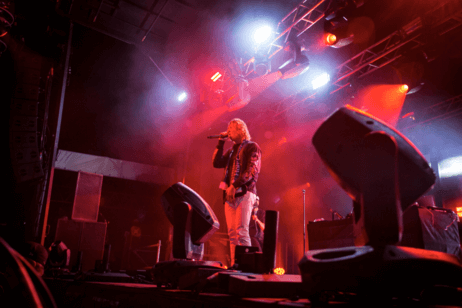 The Kid LAROI performs on campus.