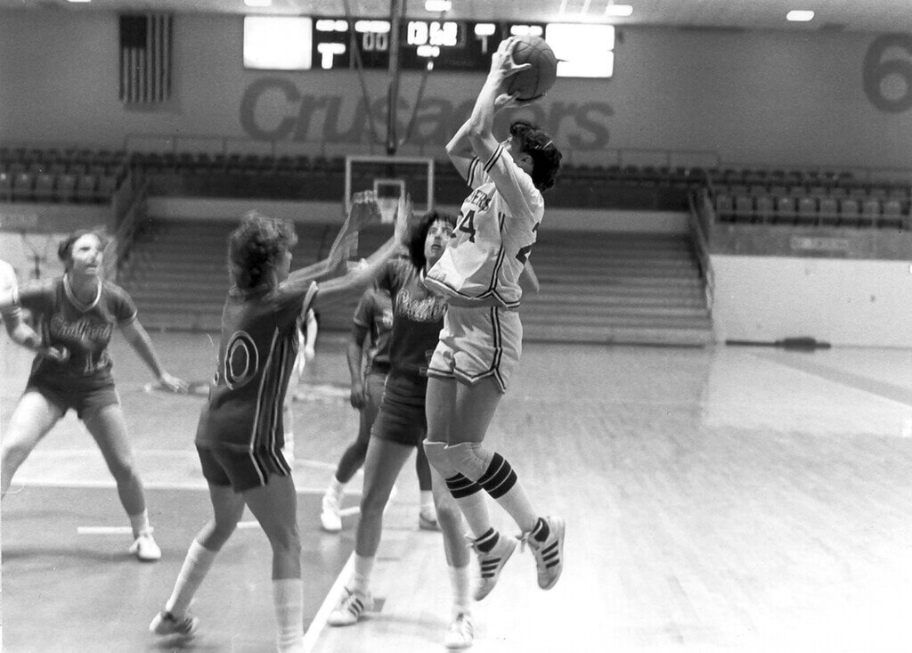 woman basketball player