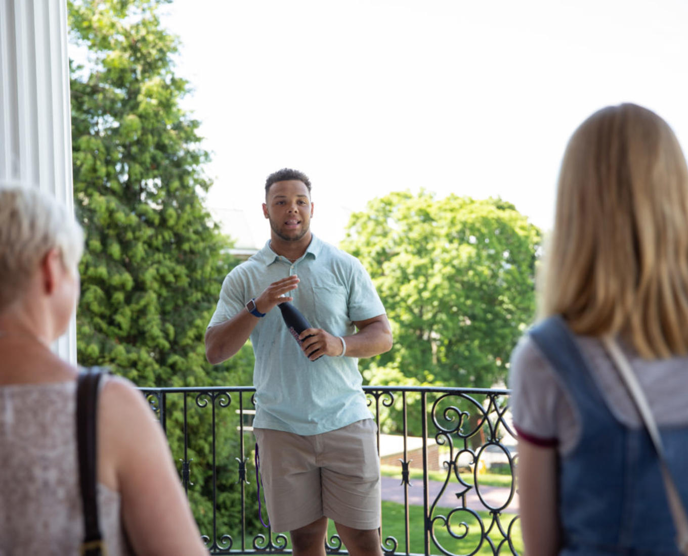 Matt Cedeno '22 leads an Admissions campus tour. Photo by Avanell Chang